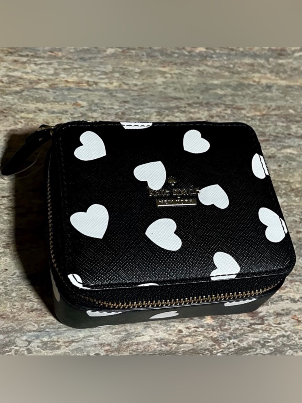 NWOT Kate Spade Black and White heart themed jewelry wallet